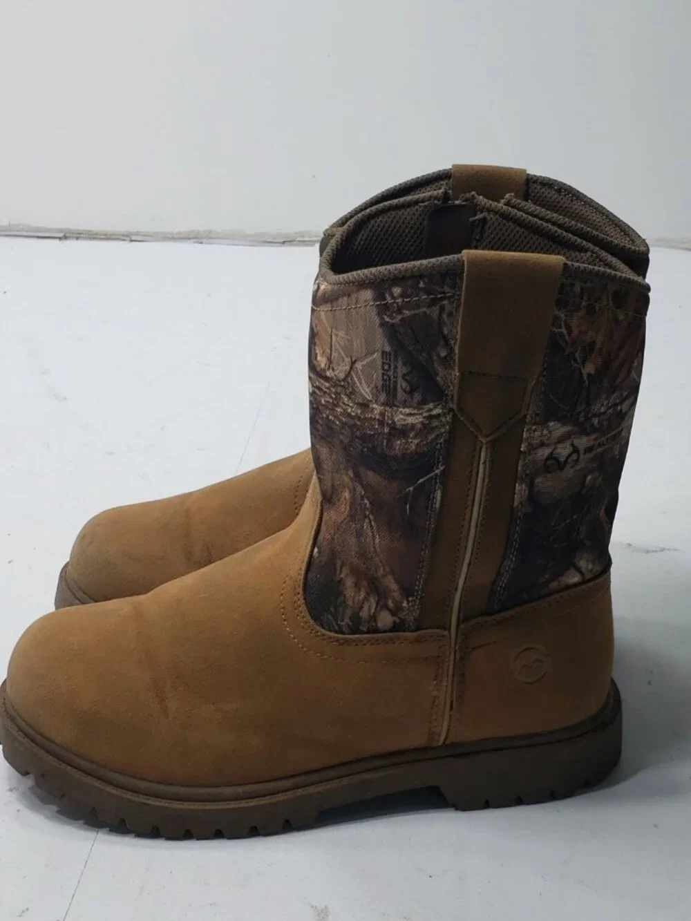Magellan Outdoors Youth 5D Realtree Camo Pull-On  Hunting Boots Brown Waterproof